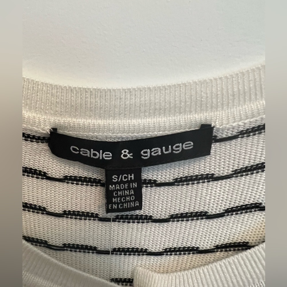 Cable & Gauge cardigan - Picture 4 of 6